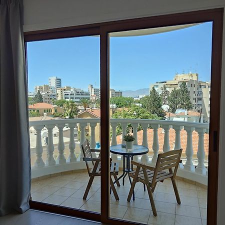 Ευ Ζην Central / Ev Zen Central Nicosia Luaran gambar